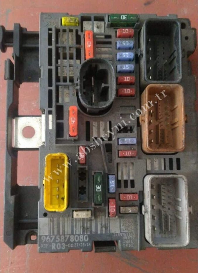 9675878080 BSM R03 kodlu Citroen Peugeot BSM Beyni Sigorta Kutusu