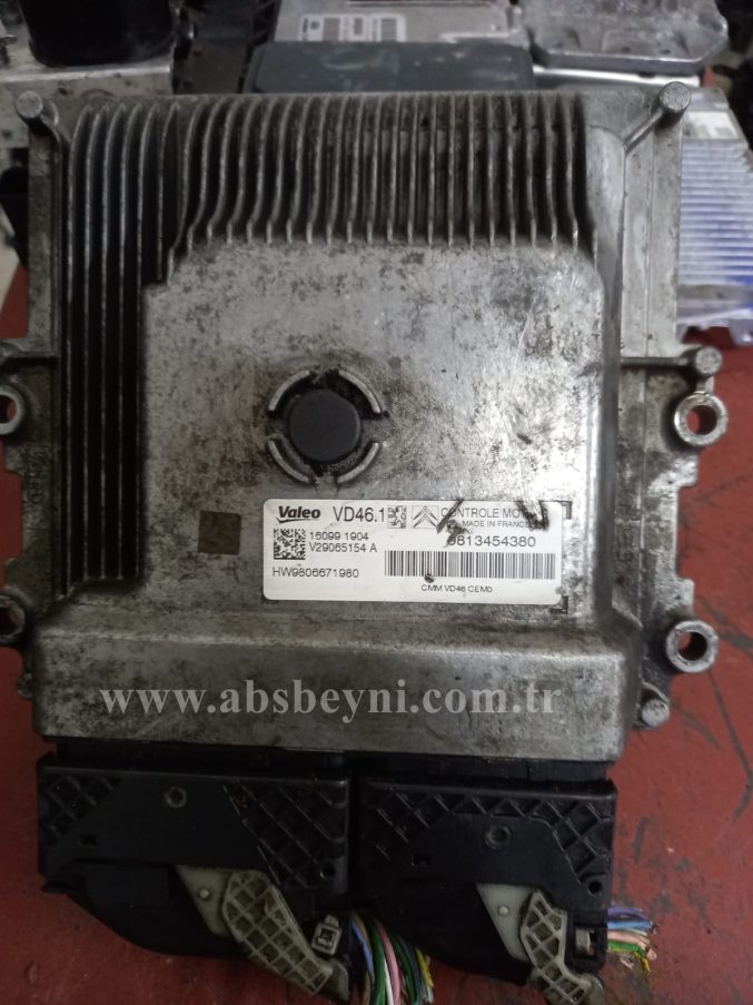 Peugeot 208 Motor Beyni Çıkma ECU (Valeo) 9813454380, HW9806671980, 9806671980, V29065154A, V29065154 A, VD46.1, VD461
