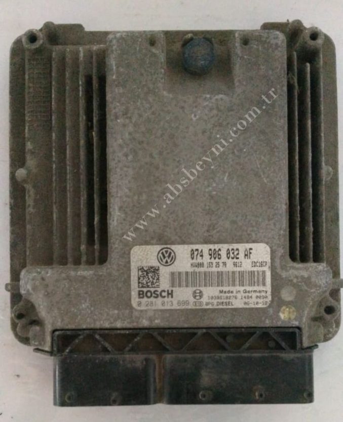 Volkswagen Crafter 2.5 TDI Motor Beyni Ecu 074906032AF 074906032AF kodlu Volkswagen Crafter 2.5 TDI Motor Beyni Ecu
