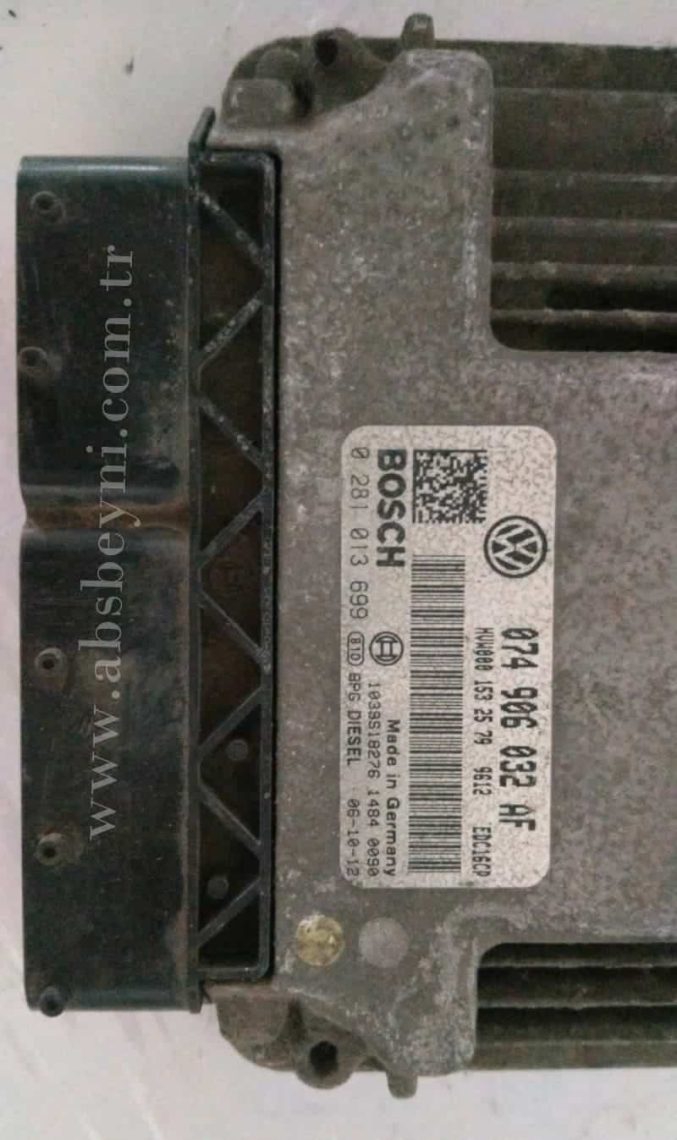 Volkswagen Crafter 2.5 TDI Motor Beyni Ecu 074906032AF (2) Volkswagen Crafter 2.5 TDI Motor Beyni Ecu 074906032AF