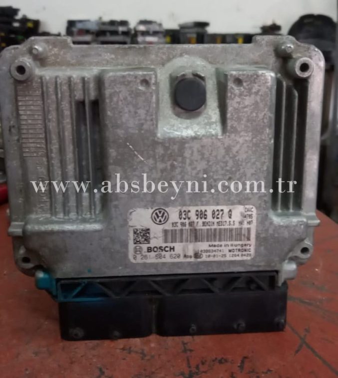 Volkswagen Touran 1.4 Motor Beyni Çıkma ECU (Bosch) 0261S04620, 0 261 S04 620, 0261 S04 620, 03C906027Q, 03C 906 027 Q, Med17.5.5, Benzin Med17.5.5, 03C906027
